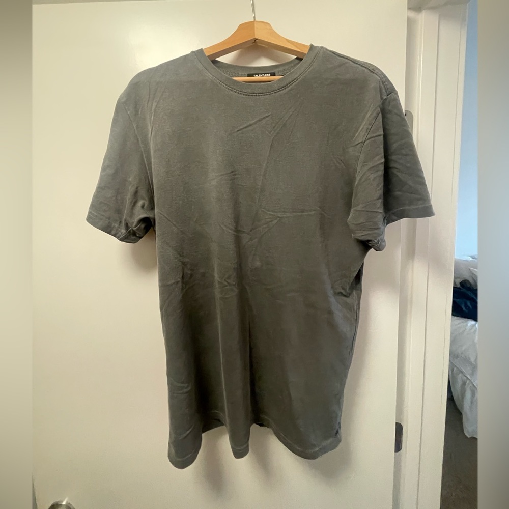 Talentless T Shirt. Medium. Grey.